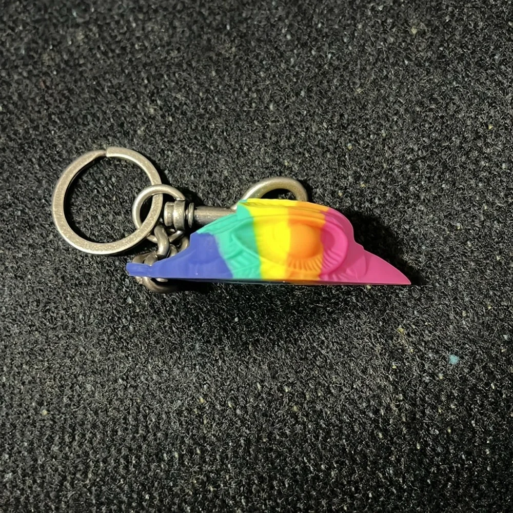 The eagle has landed a cool key chain by Kurt Geiger! - Picture 5 of 5